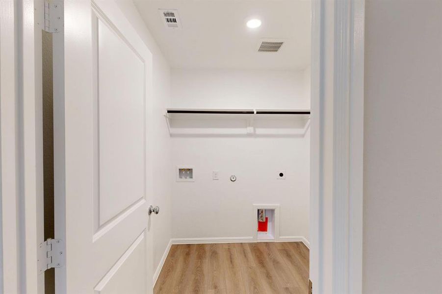 Spacious, unfurnished interior of a new home in Mobberly Farms, Pilot Point (Image 13). Spacious, unfurnished interior of a new home in Mobberly Farms, Pilot Point (Image 13).