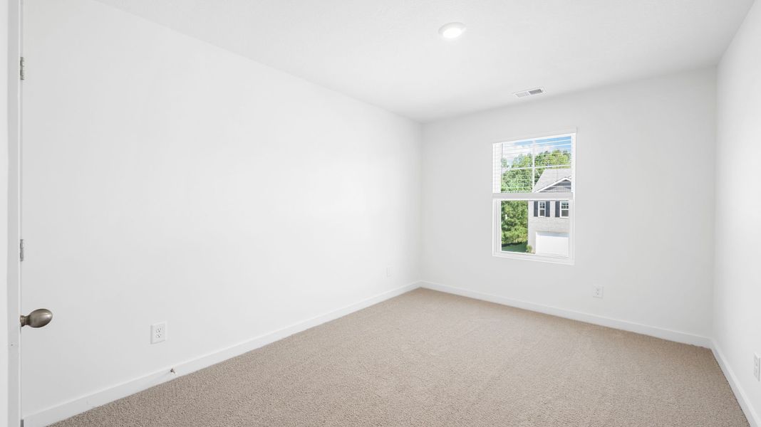 Spacious, unfurnished interior of a new home in Evergreen Landing, Rossville (Image 23).