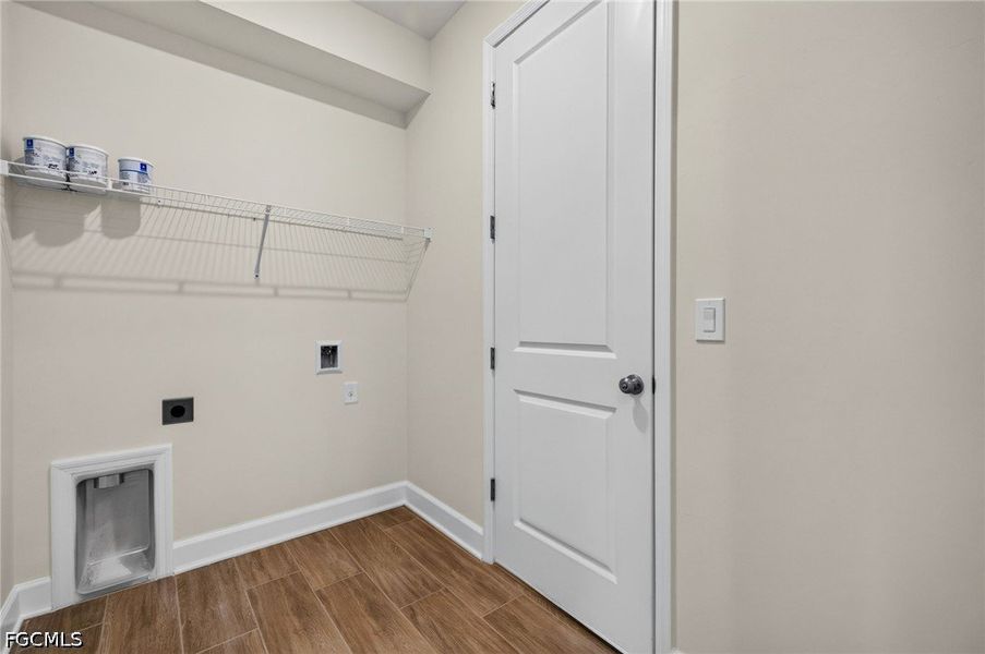 Spacious, unfurnished interior of a new home in Cape Coral, Cape Coral (Image 33). Spacious, unfurnished interior of a new home in Cape Coral, Cape Coral (Image 33).