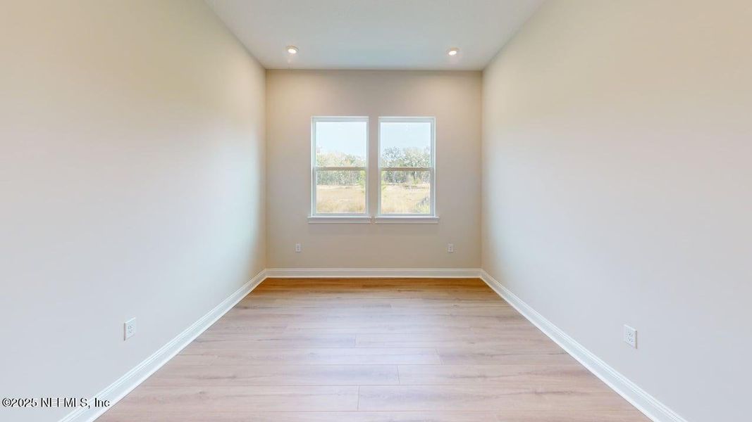 Spacious, unfurnished interior of a new home in RiverTown - Springs, St. Johns (Image 18).