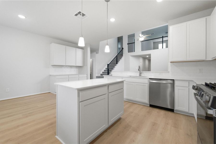 Furnished interior view inside a new home in Pearlbrook, Texas City (Image 14).