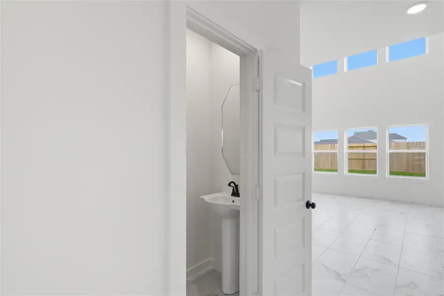 Spacious, unfurnished interior of a new home in Foxtail Palms, Manvel (Image 29). Spacious, unfurnished interior of a new home in Foxtail Palms, Manvel (Image 29).