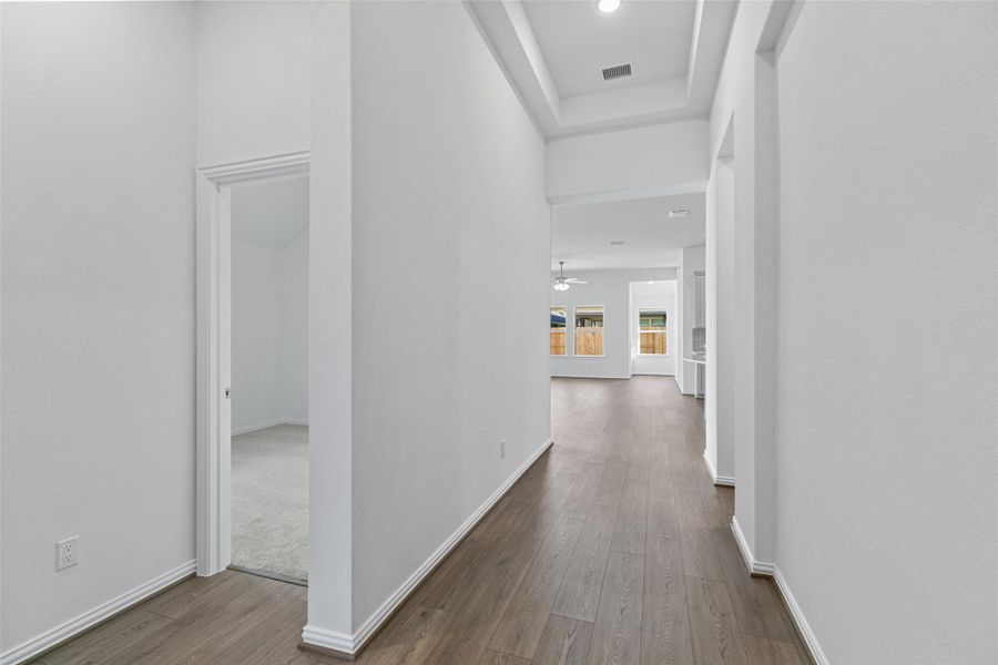 Spacious, unfurnished interior of a new home in Beamer Villas, Friendswood (Image 17).