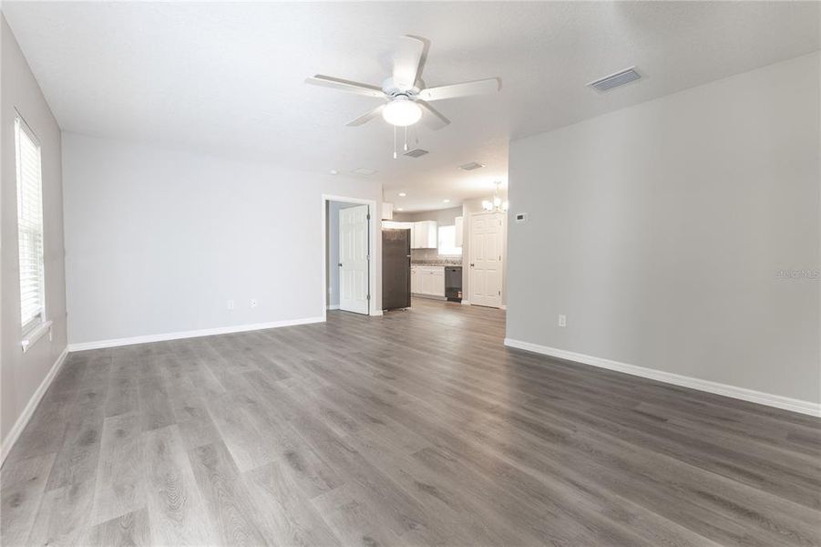 Spacious, unfurnished interior of a new home in , Bushnell (Image 23).