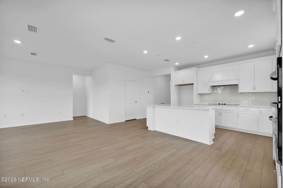 Spacious, unfurnished interior of a new home in Hyland Trail, Green Cove Springs (Image 18). Spacious, unfurnished interior of a new home in Hyland Trail, Green Cove Springs (Image 18).