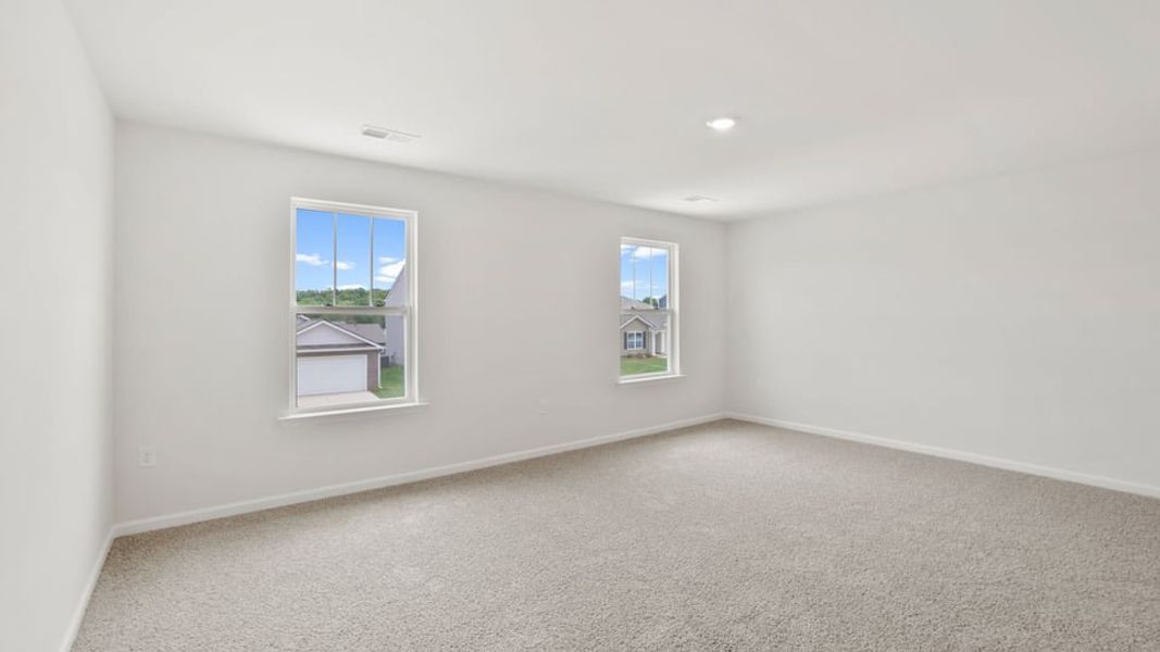 Spacious, unfurnished interior of a new home in Treemont Commons, Wellford (Image 34).