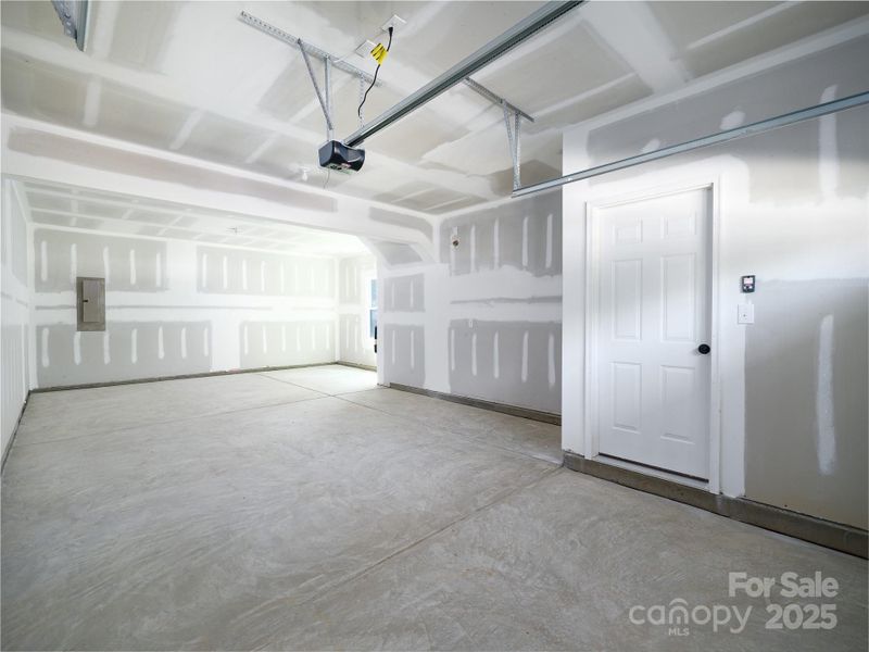 Spacious, unfurnished interior of a new home in , Charlotte (Image 19).