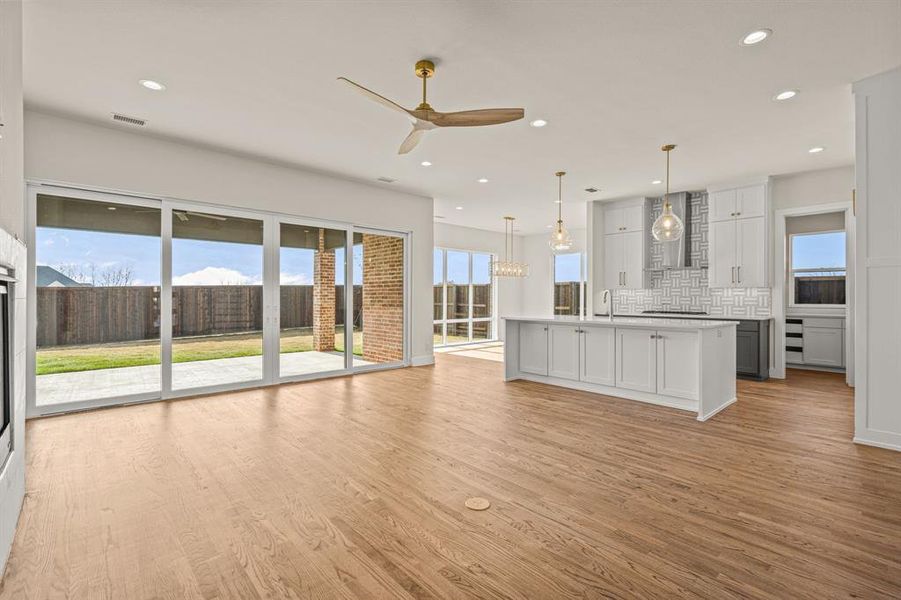 Spacious, unfurnished interior of a new home in The Grove, North Richland Hills (Image 16).