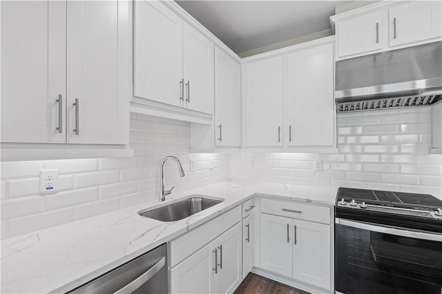 Furnished interior view inside a new home in , Atlanta (Image 3).