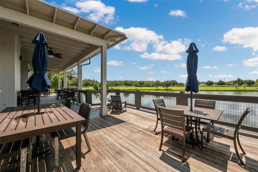 Waterfront Dining and Relaxing Views at the Bexley Club