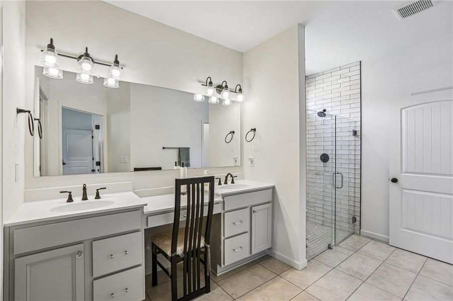 Furnished interior view inside a new home in Poplar Place, Dallas (Image 17).