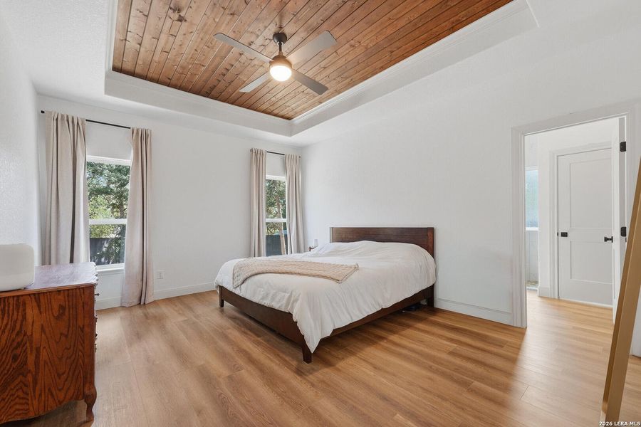 Furnished interior view inside a new home in , La Vernia (Image 11).