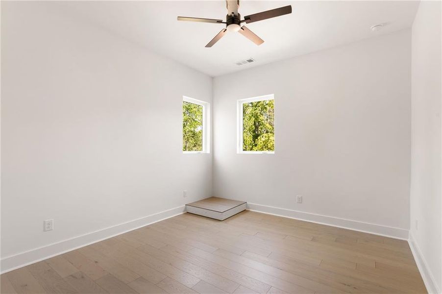 Spacious, unfurnished interior of a new home in , Powder Springs (Image 53).