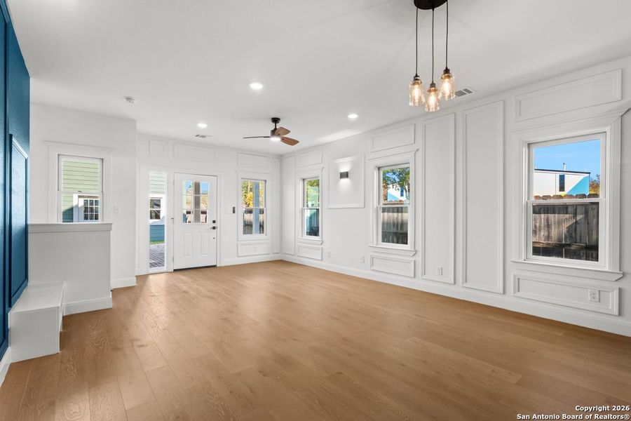 Spacious, unfurnished interior of a new home in , San Antonio (Image 20).