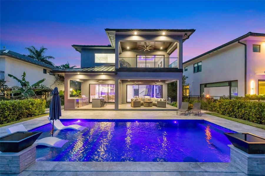 Exterior details and patio area of a home in , Fort Lauderdale (Image 50).