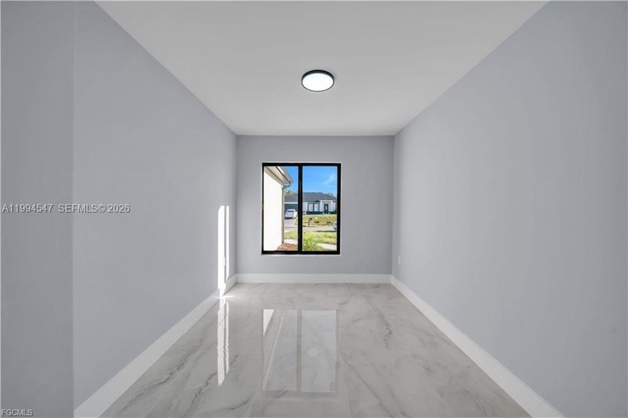 Spacious, unfurnished interior of a new home in , Lehigh Acres (Image 21).