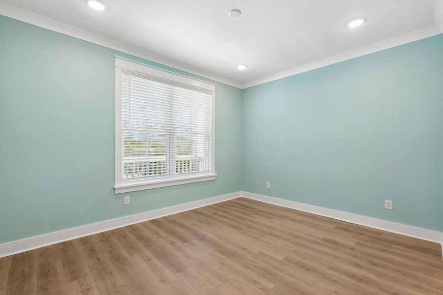 Spacious, unfurnished interior of a new home in Liberty Hill Farm, Mount Pleasant (Image 41).