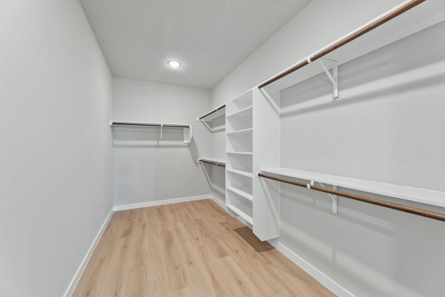 Spacious, unfurnished interior of a new home in Veranda Signature, San Antonio (Image 23).