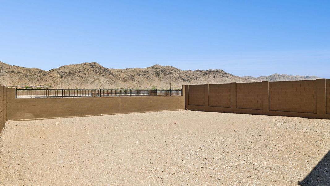 Exterior details and patio area of a home in Upper Canyon, Phoenix (Image 4).