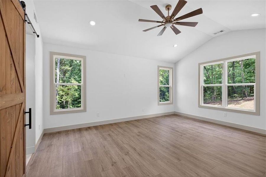 Spacious, unfurnished interior of a new home in , Bremen (Image 23).