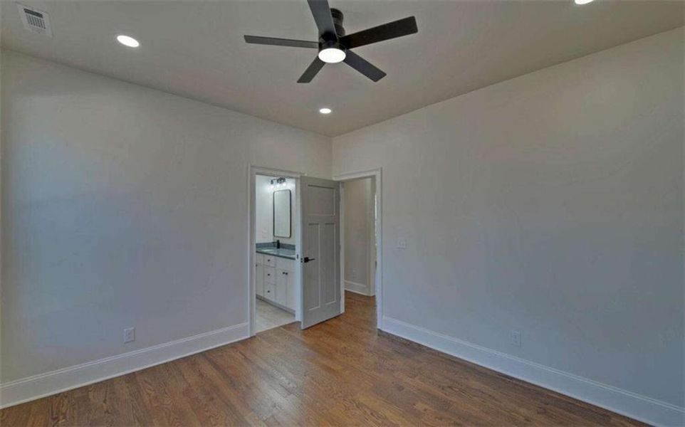 Spacious, unfurnished interior of a new home in , Clarkesville (Image 59).