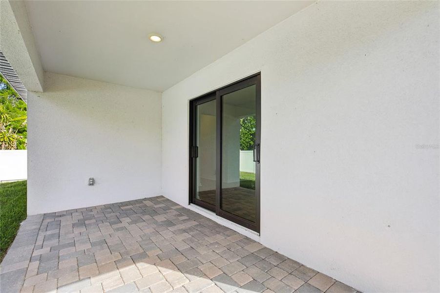 Exterior details and patio area of a home in , Port Charlotte (Image 3).