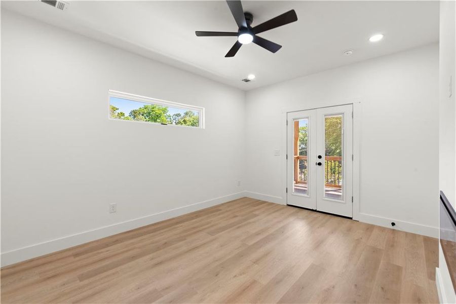 Spacious, unfurnished interior of a new home in , Atlanta (Image 34).