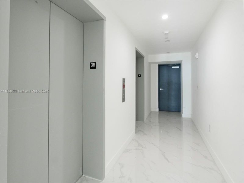 Spacious, unfurnished interior of a new home in Aria Reserve, Miami (Image 21).