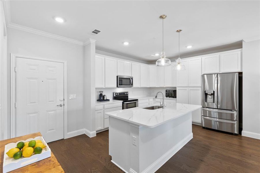 Furnished interior view inside a new home in Gatherings® at Twin Creeks, Allen (Image 13). Furnished interior view inside a new home in Gatherings® at Twin Creeks, Allen (Image 13).