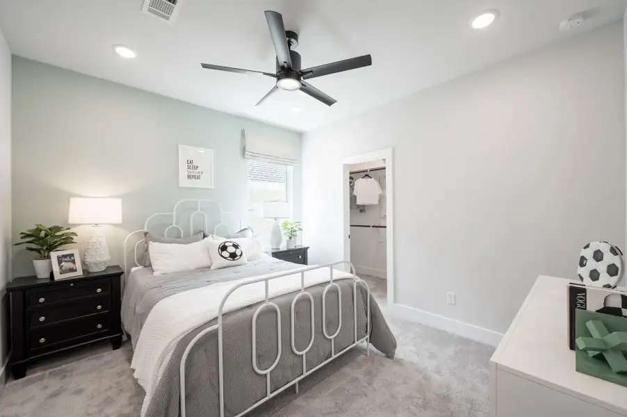 Furnished interior view inside a new home in Sienna 60’, Missouri City (Image 27). Furnished interior view inside a new home in Sienna 60’, Missouri City (Image 27).