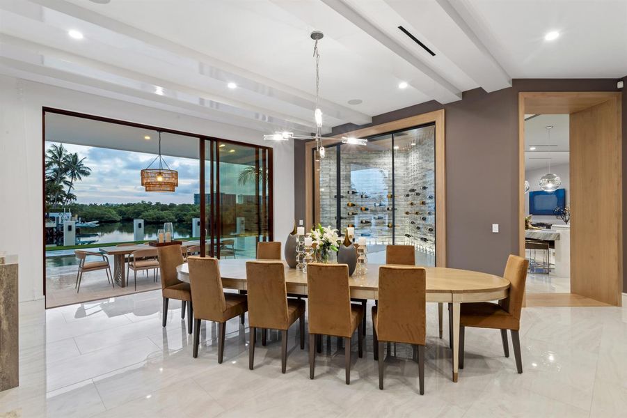 mls_DINING_ANGLE mls_DINING_ANGLE