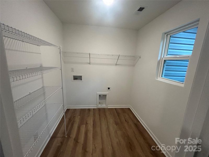 Spacious, unfurnished interior of a new home in , Lancaster (Image 9).