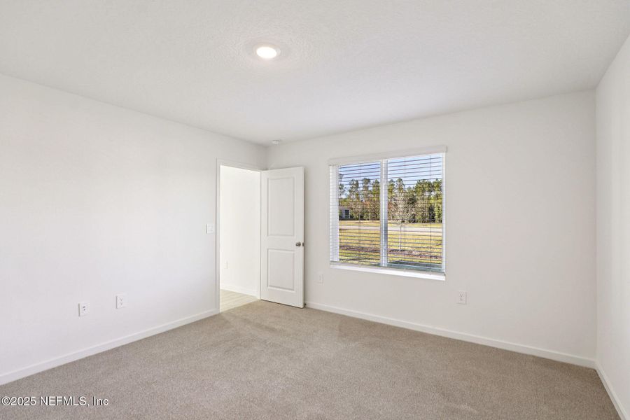 Spacious, unfurnished interior of a new home in , Jacksonville (Image 30).