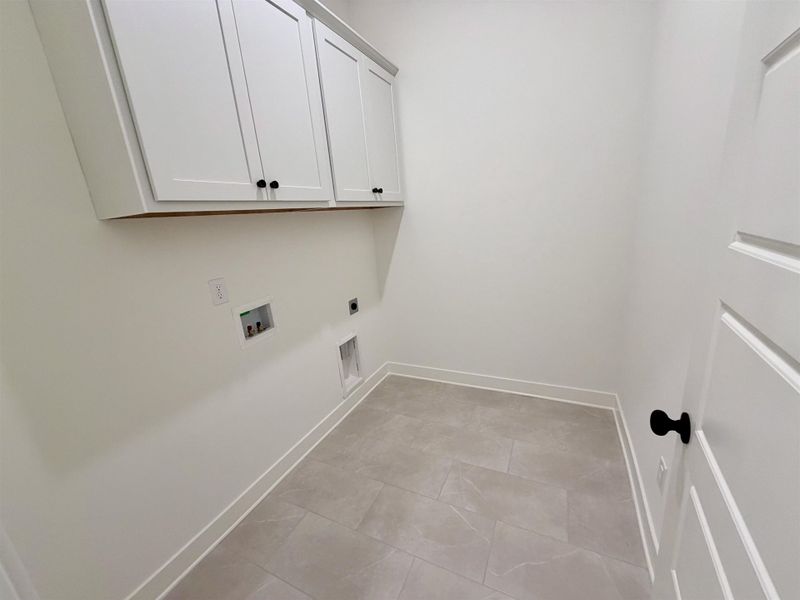 Spacious, unfurnished interior of a new home in Lockwood, Collierville (Image 19). Spacious, unfurnished interior of a new home in Lockwood, Collierville (Image 19).