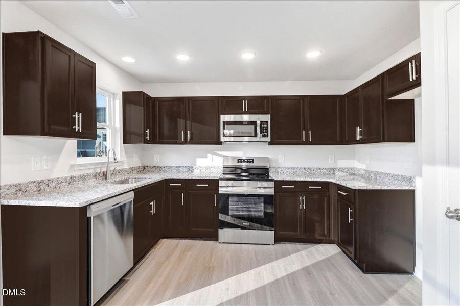 11-5634 Muscadine Rd-21