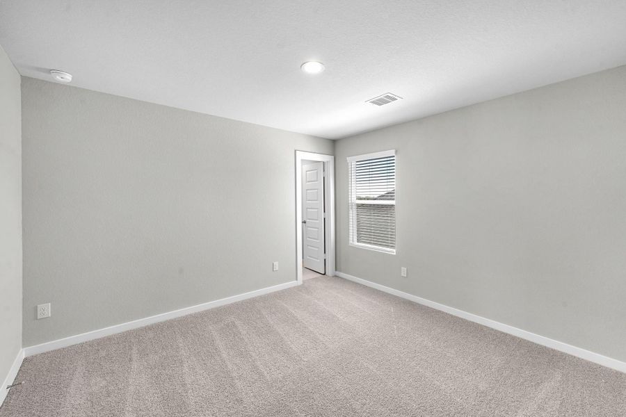 Spacious, unfurnished interior of a new home in Grand Oaks Village, Houston (Image 14). Spacious, unfurnished interior of a new home in Grand Oaks Village, Houston (Image 14).