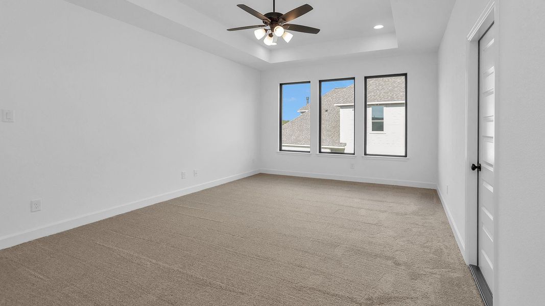 Spacious, unfurnished interior of a new home in Escondido 80', Magnolia (Image 14). Spacious, unfurnished interior of a new home in Escondido 80', Magnolia (Image 14).