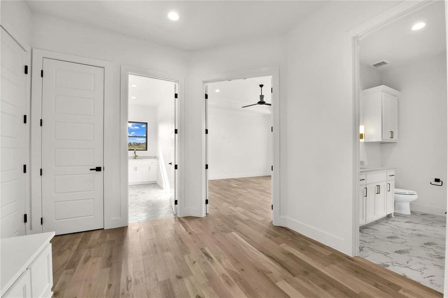 Spacious, unfurnished interior of a new home in , Aledo (Image 38).