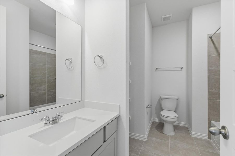 Furnished interior view inside a new home in Wildrye, Waller (Image 7).