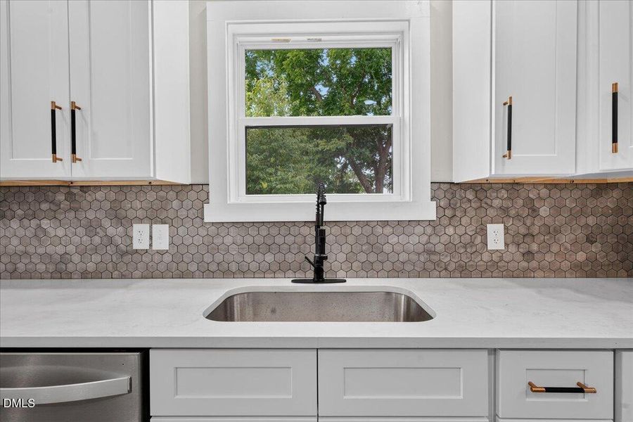 21-405 S Brevard St-21