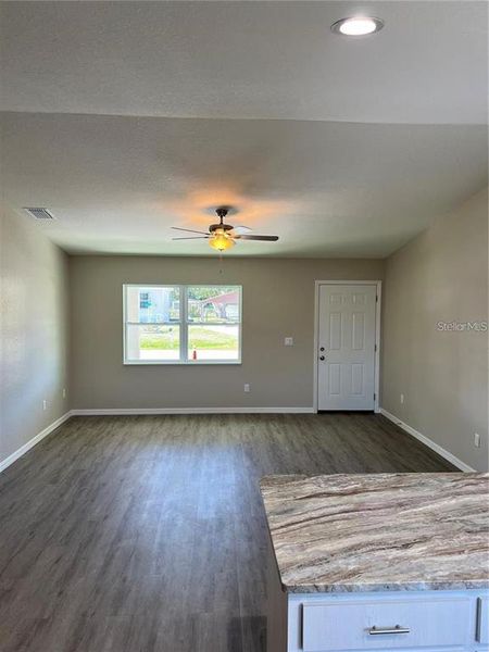 Spacious, unfurnished interior of a new home in , Arcadia (Image 16).
