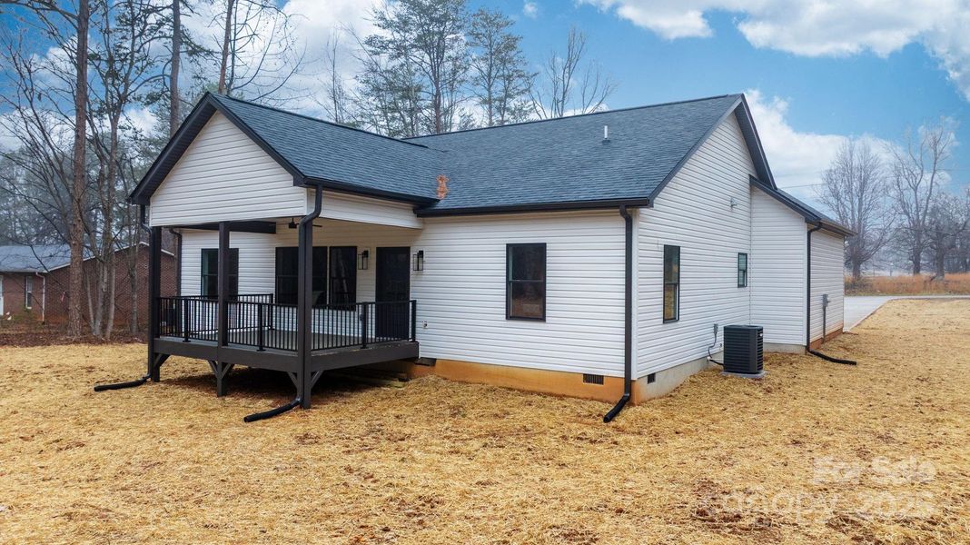 Exterior details and patio area of a home in , Lincolnton (Image 35).