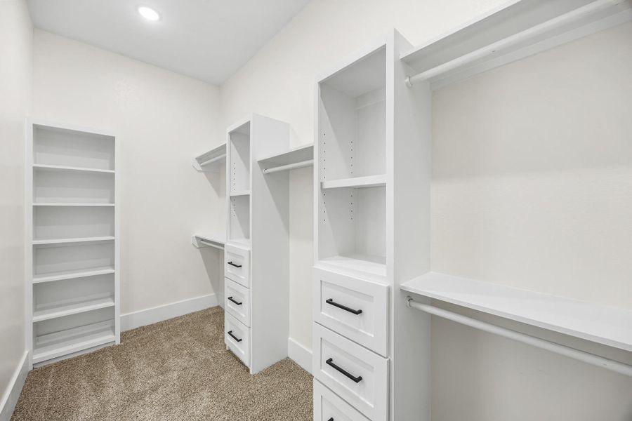 Spacious, unfurnished interior of a new home in , La Porte (Image 18).