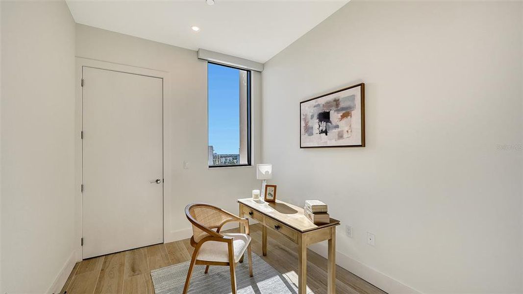 Furnished interior view inside a new home in , Sarasota (Image 5).
