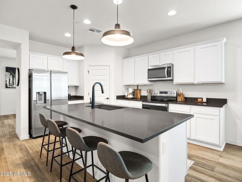 10-web-or-mls-13527 W Cassia Trail-10