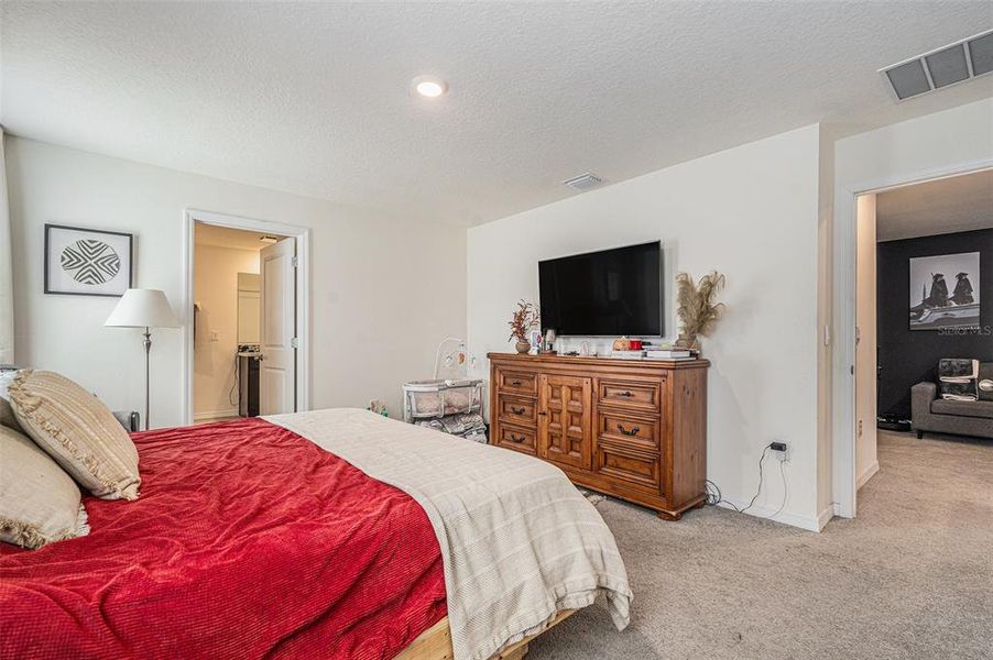 Furnished interior view inside a new home in Heritage Hills, Dade City (Image 10).