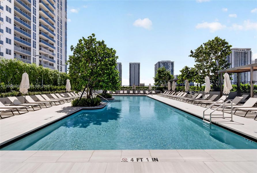 Condo located in Miami, FL showcasing its design and architecture (Image 4). Condo located in Miami, FL showcasing its design and architecture (Image 4).