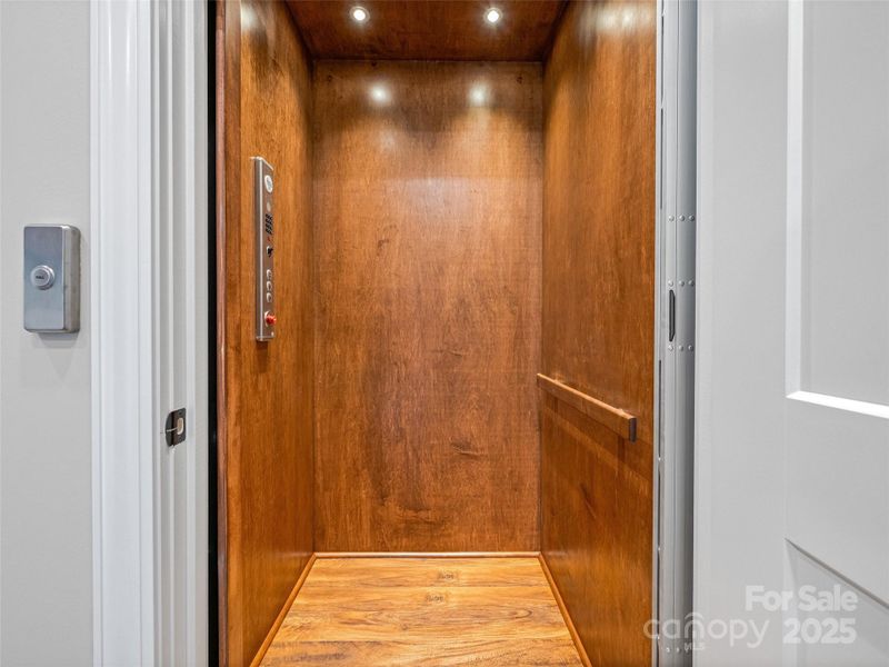 Image 43 of a home in . Image 43 of a home in .