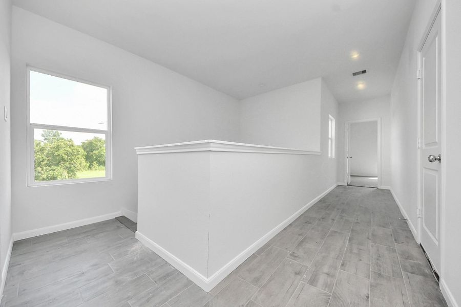 Spacious, unfurnished interior of a new home in , Houston (Image 21).