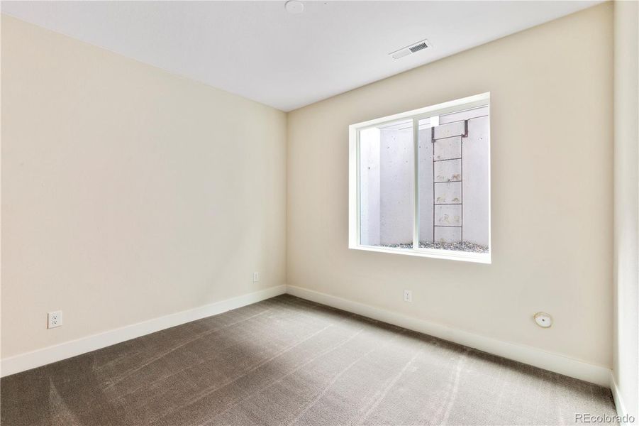 Spacious, unfurnished interior of a new home in Dillon Pointe - City, Broomfield (Image 22).